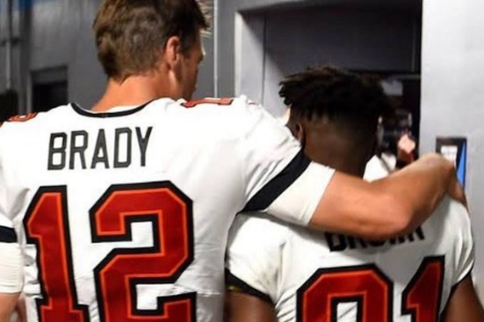 Antonio Brown + Gisele Bündchen + Tom Brady