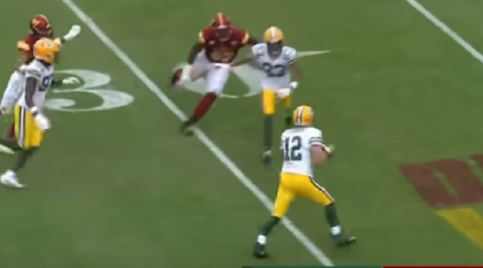 Aaron Rodgers attempts final throw