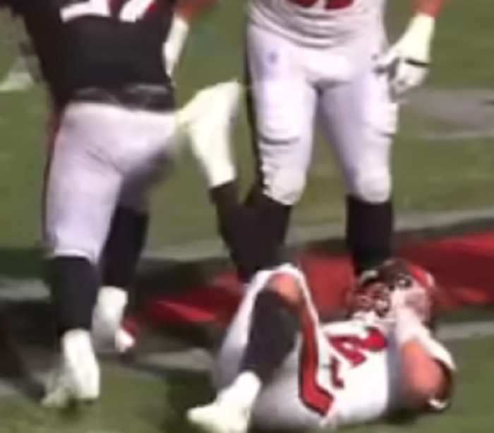 Tom Brady Attempts to Kick Grady Jarrett