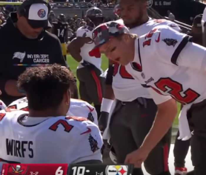 Tom Brady Screams at Offensive Line