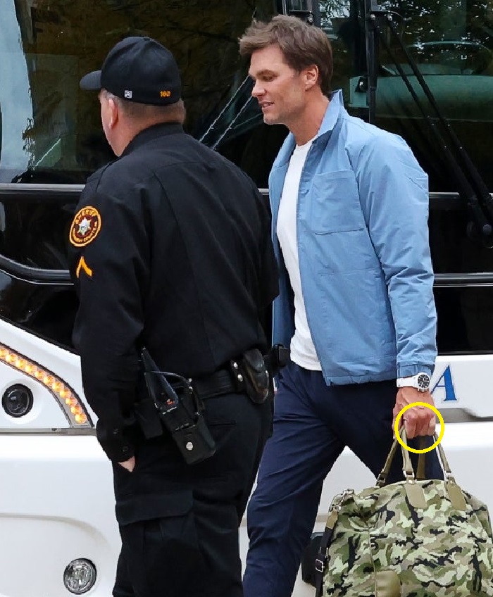 Tom Brady Spotted Without His Wedding Ring